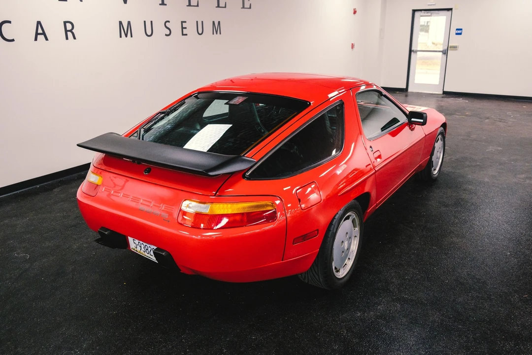 1987 Porsche 928 S4 - Image 17 of 31