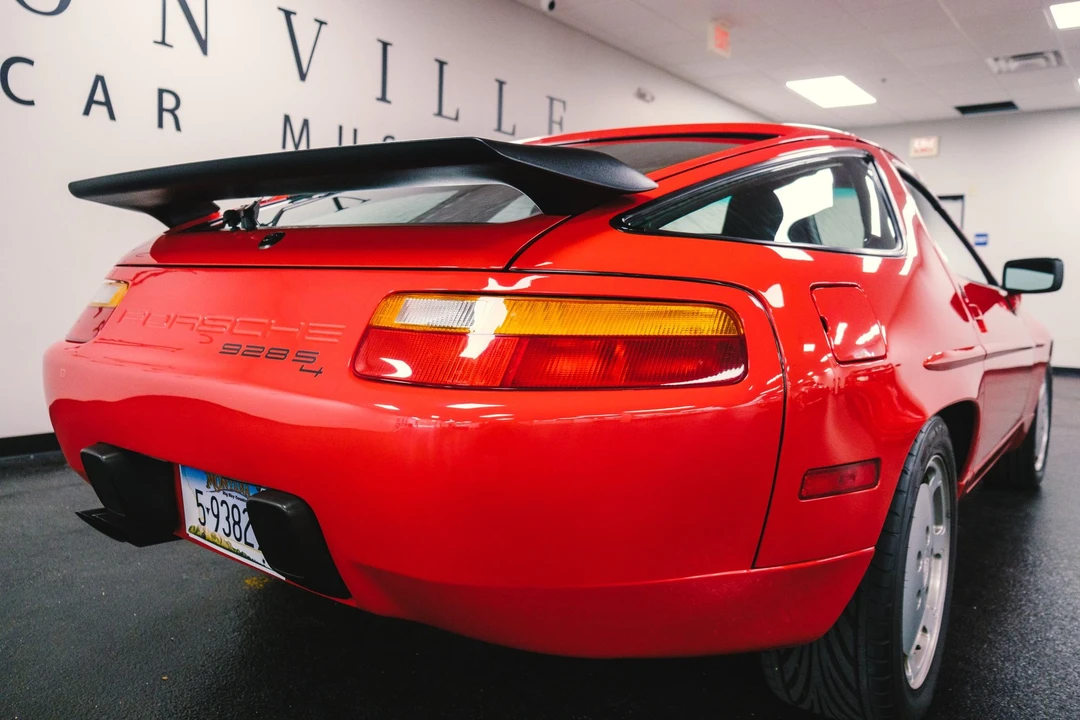 1987 Porsche 928 S4 - Image 22 of 31