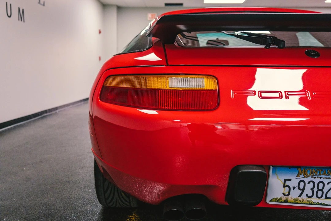 1987 Porsche 928 S4 - Image 30 of 31