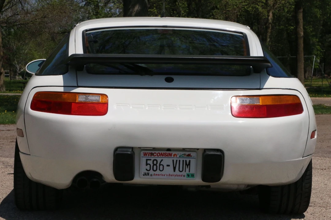 1990 Porsche 928 S4 - Image 6 of 31