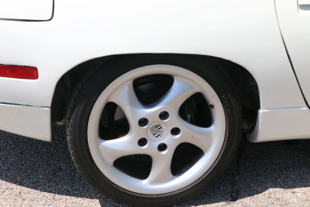1990 Porsche 928 S4 - Image 2 of 31