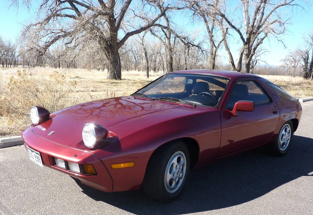 1982 Porsche 928 - Image 6 of 12