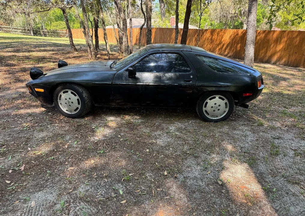 1981 Porsche 928 - Image 6 of 9