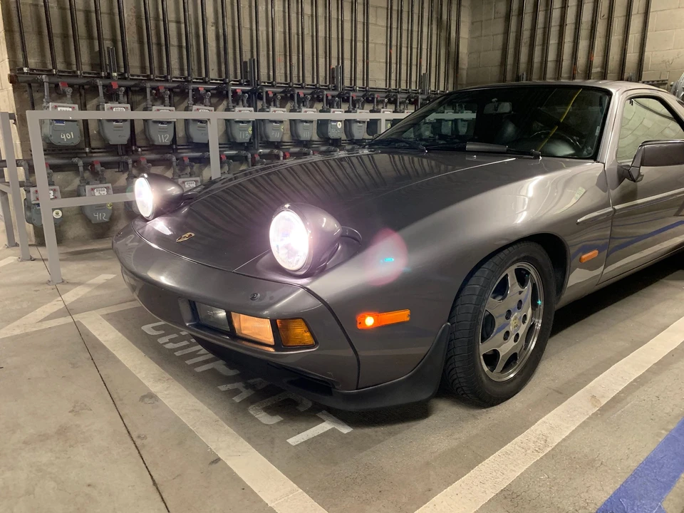 1985 Porsche 928 S - Image 4 of 19