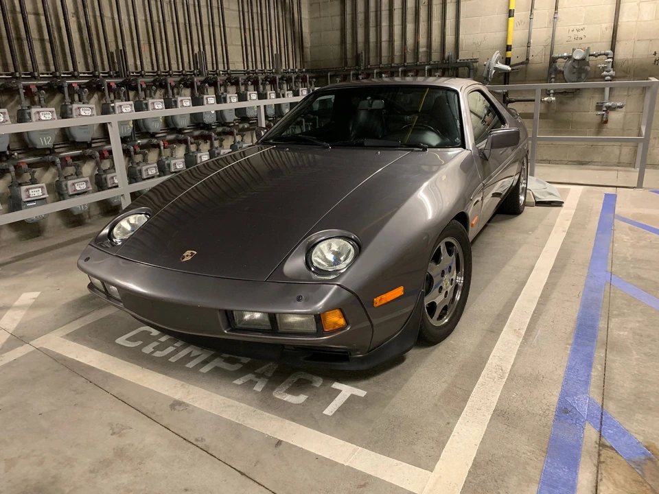1985 Porsche 928 S - Image 2 of 19