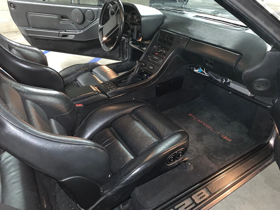 1985 Porsche 928 S - Image 13 of 19