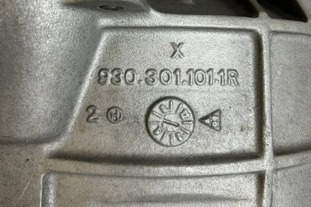 Parts & Memorabilia Gearboxes - Image 4 of 4