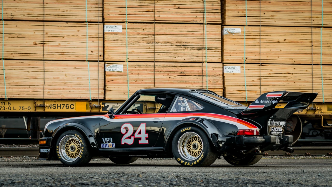 Porsche 930 Turbo - Image 12 of 31