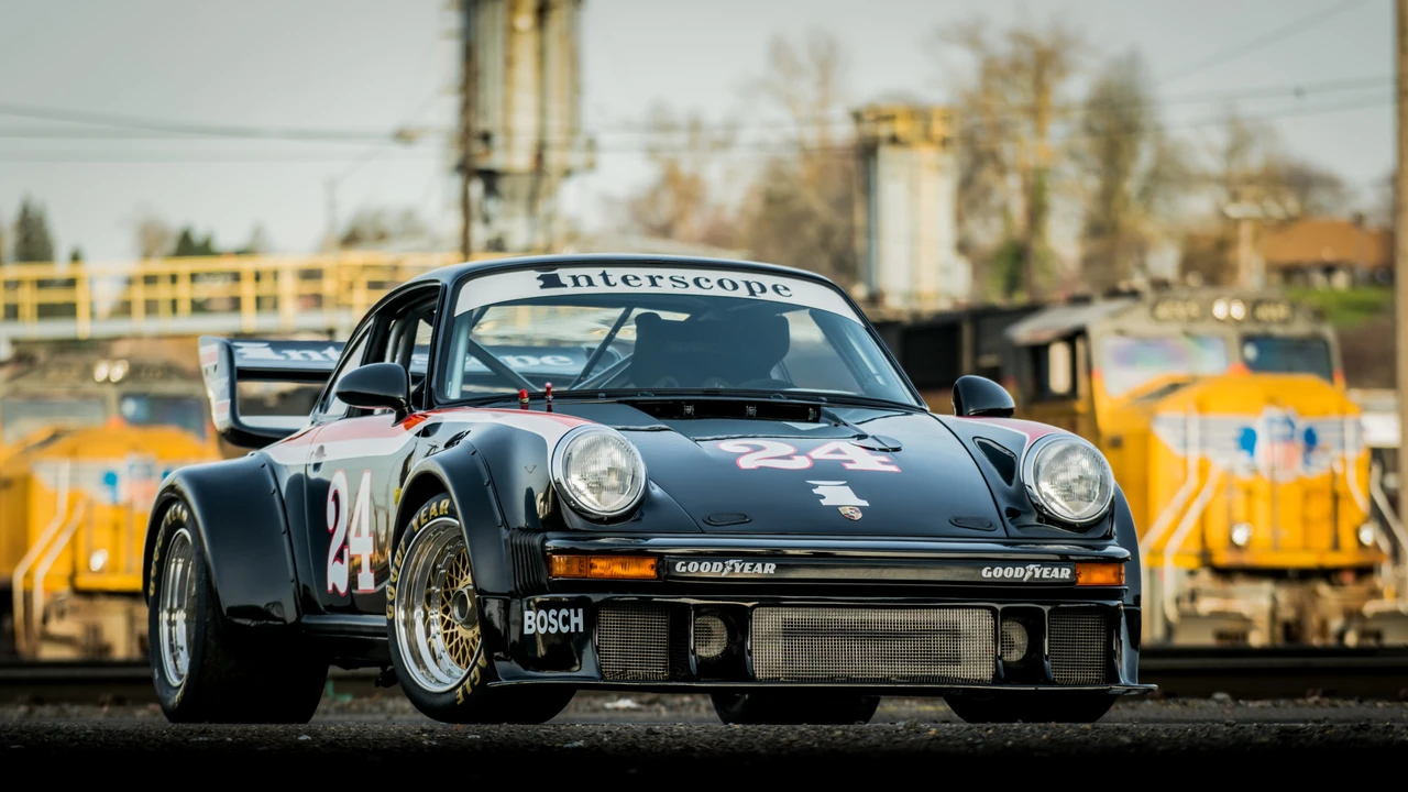 Porsche 930 Turbo - Image 6 of 31