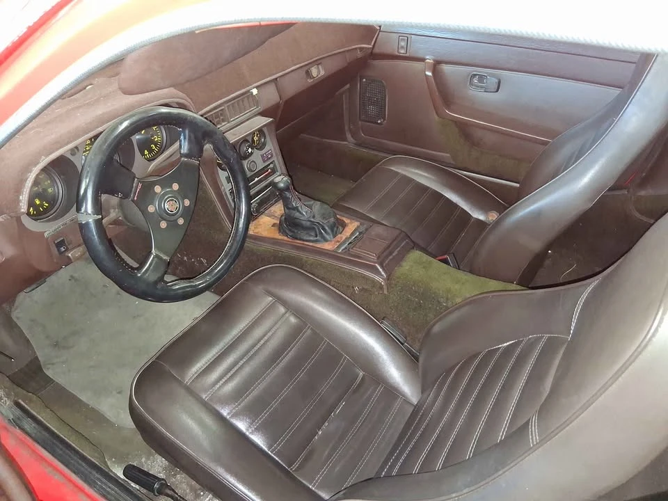 1983 Porsche 944 - Image 5 of 10
