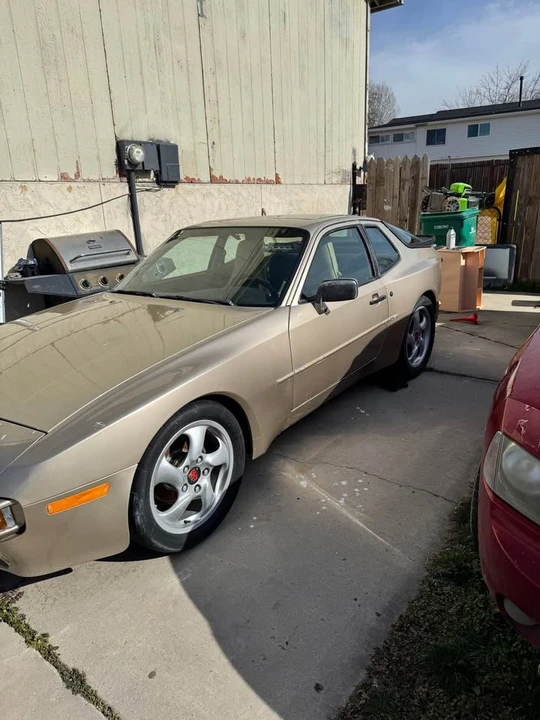 1986 Porsche 944 - Image 2 of 2
