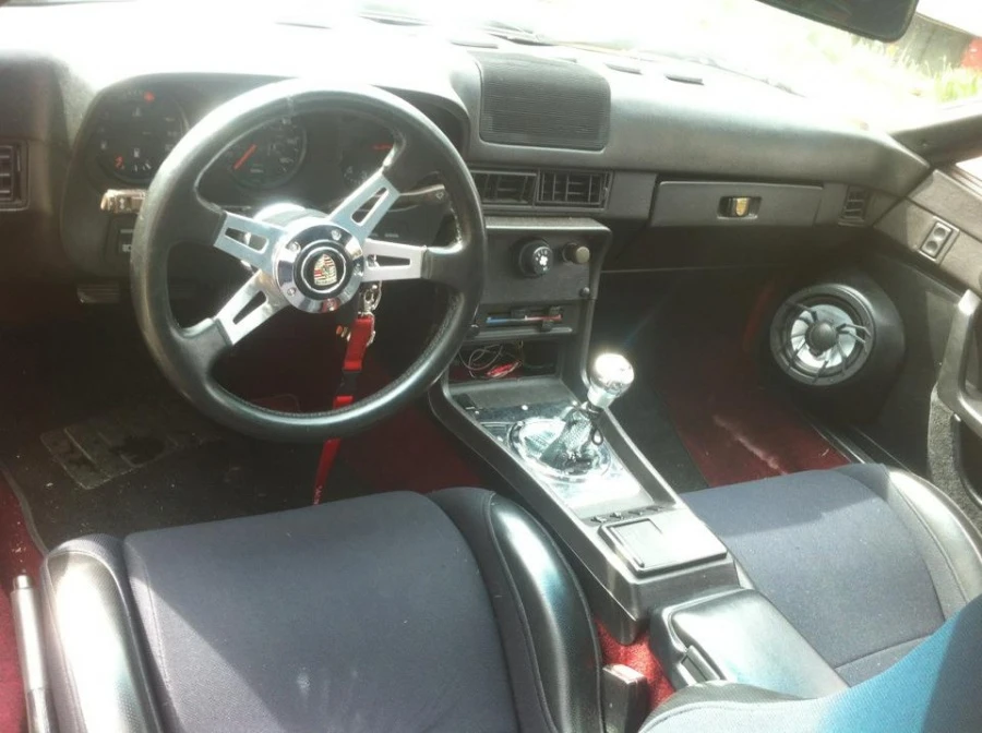 1984 Porsche 944 - Image 4 of 4