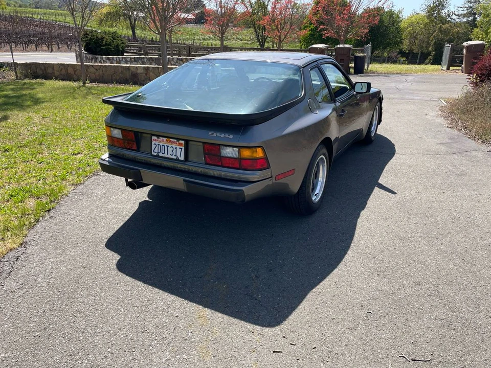 1983 Porsche 944 - Image 5 of 16