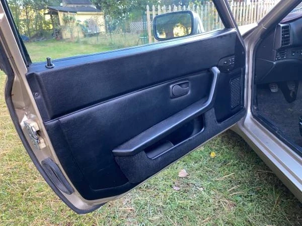 1985 Porsche 944 - Image 10 of 21