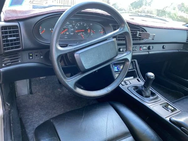 1985 Porsche 944 - Image 11 of 21