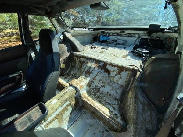 1986 Porsche 944 - Image 7 of 21