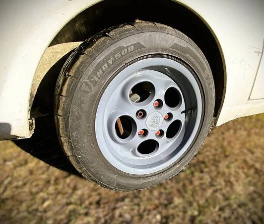 1986 Porsche 944 - Image 13 of 21
