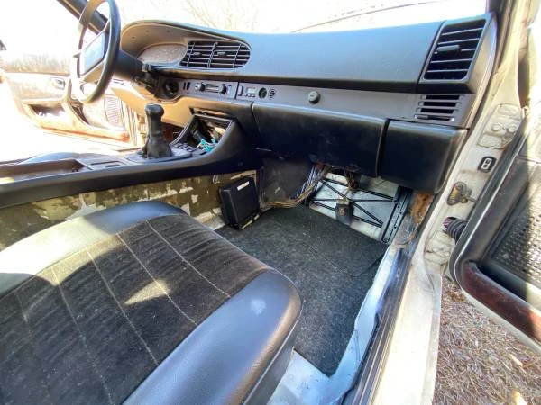 1986 Porsche 944 - Image 18 of 21