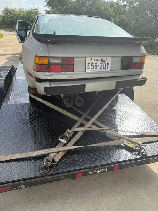 Porsche 944 - Image 4 of 4