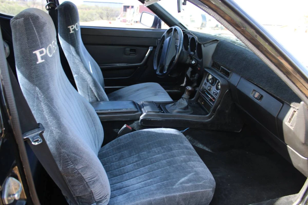 1984 Porsche 944 - Image 5 of 8