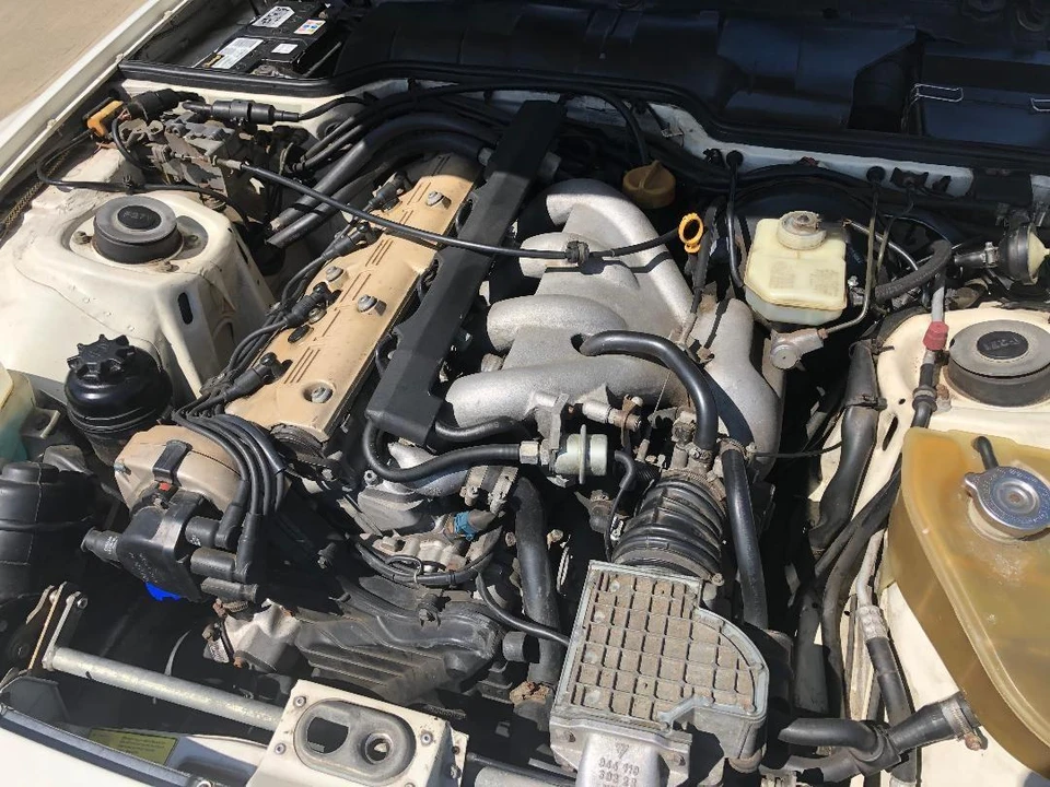 1990 Porsche 944 S2 - Image 11 of 16