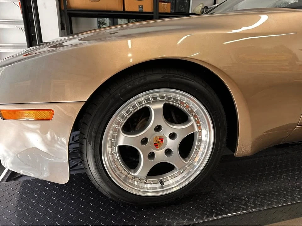 Porsche 944 - Image 4 of 10