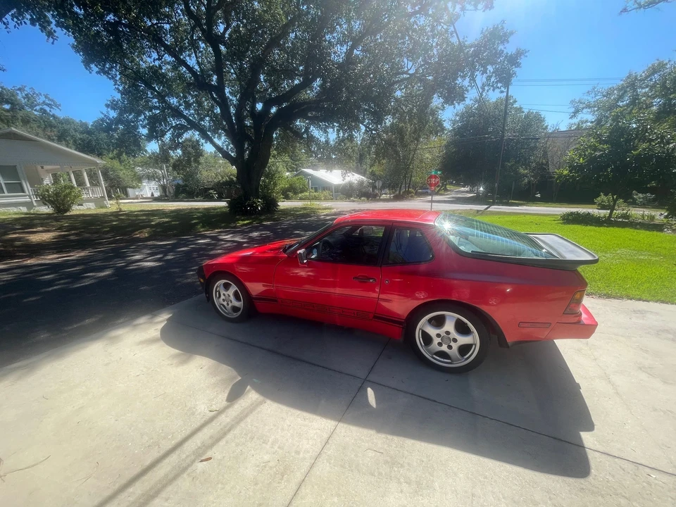 1987 Porsche 944 - Image 2 of 6