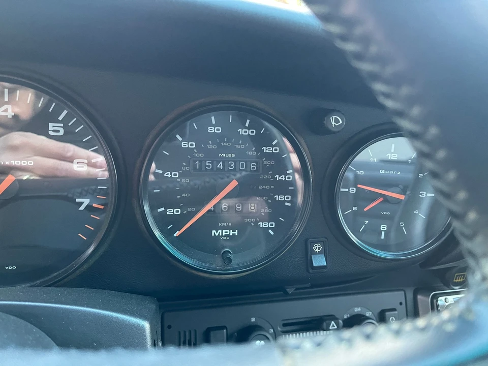 1989 Porsche 964 Carrera 4 - Image 4 of 10