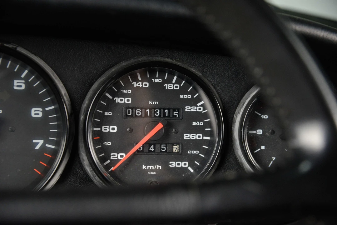 1993 Porsche 964 Carrera RS - Image 13 of 24