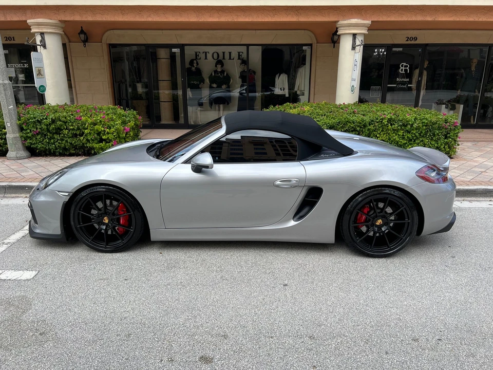 2016 Porsche 981 Boxster Spyder - Image 2 of 15