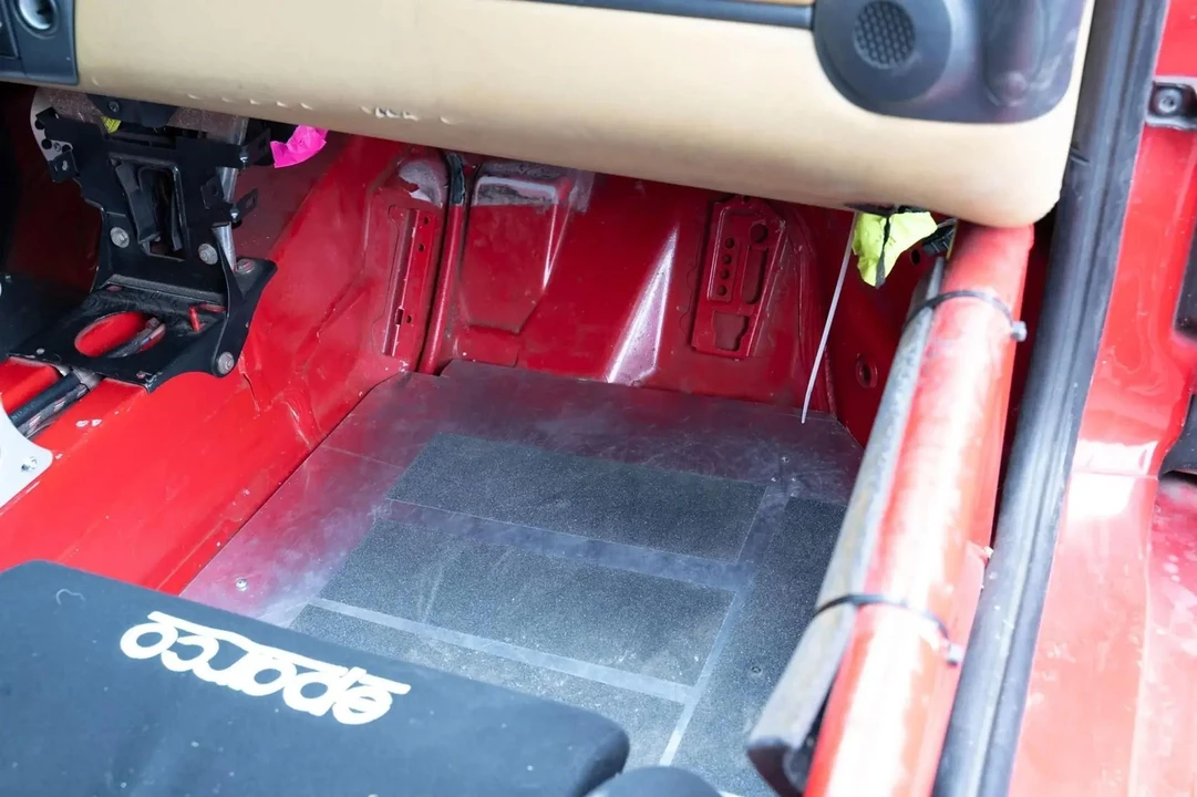 1998 Porsche 986 Boxster - Image 24 of 31