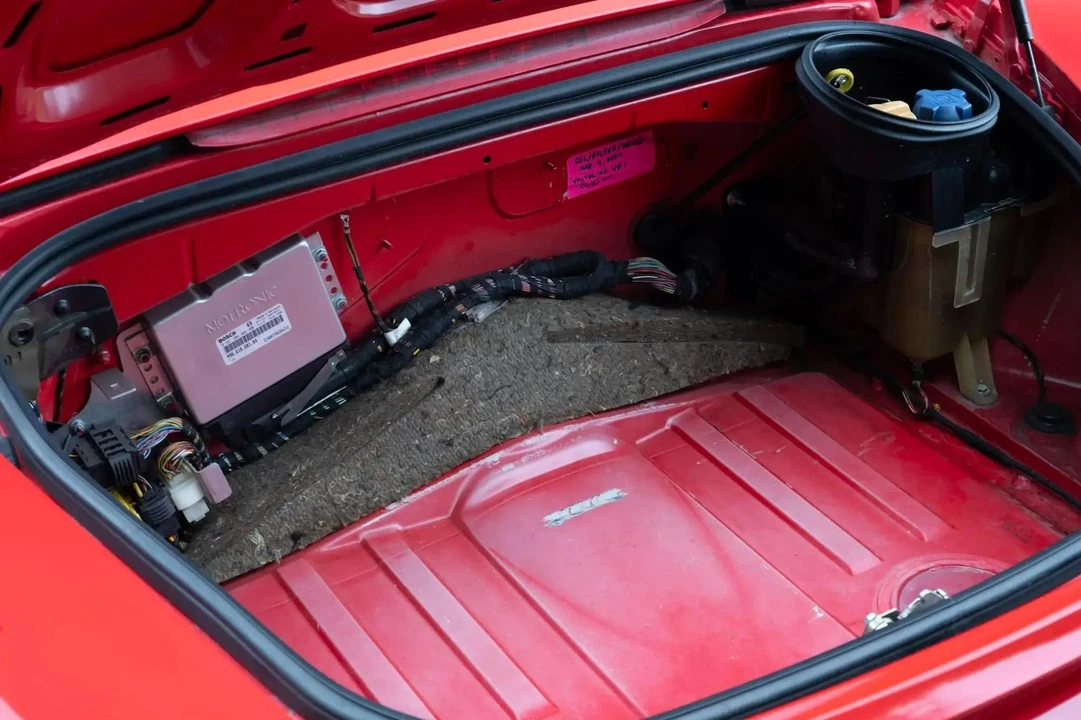 1998 Porsche 986 Boxster - Image 28 of 31