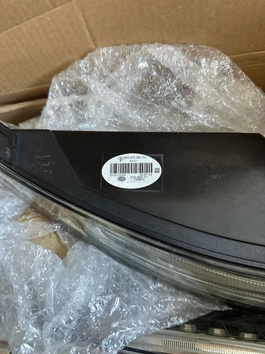 2013 Parts & Memorabilia Bodywork - Image 2 of 3