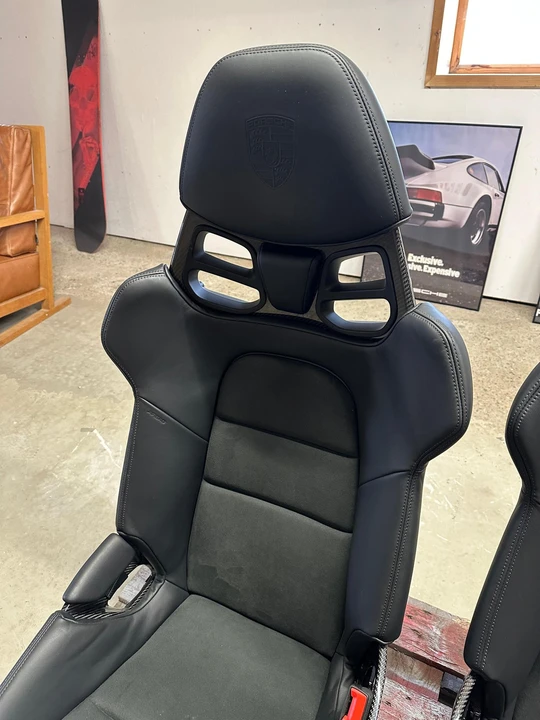 2019 Parts & Memorabilia Seats & Interior - Image 3 of 24