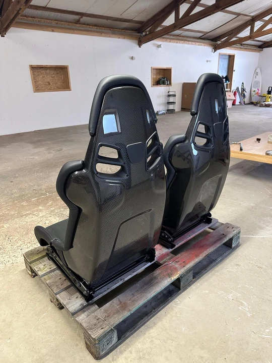 2019 Parts & Memorabilia Seats & Interior - Image 4 of 24