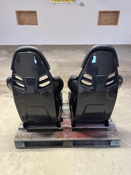 2019 Parts & Memorabilia Seats & Interior - Image 5 of 24