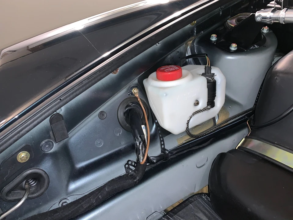 1996 Porsche 993 Carrera 4 - Image 15 of 22