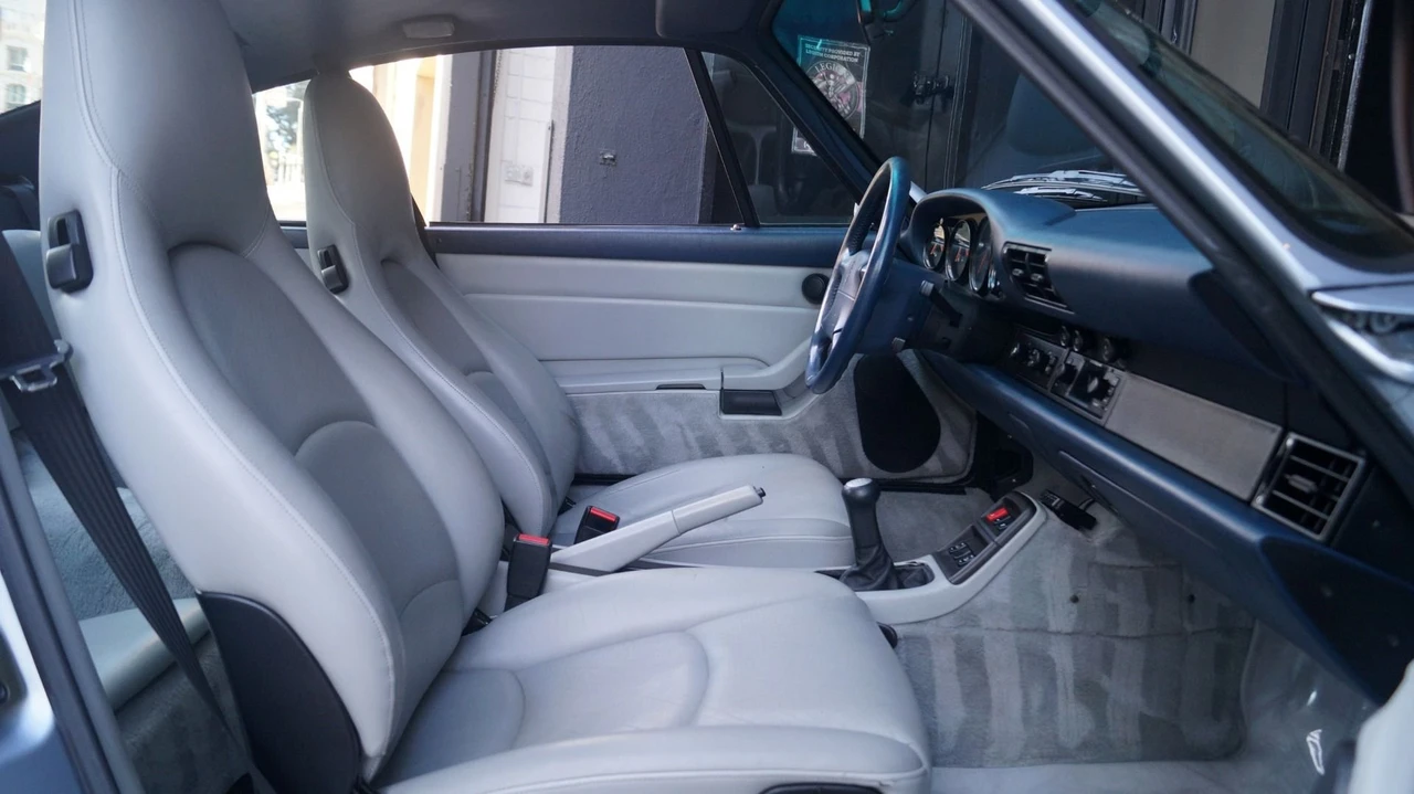 1995 Porsche 993 Carrera 4 - Image 6 of 14