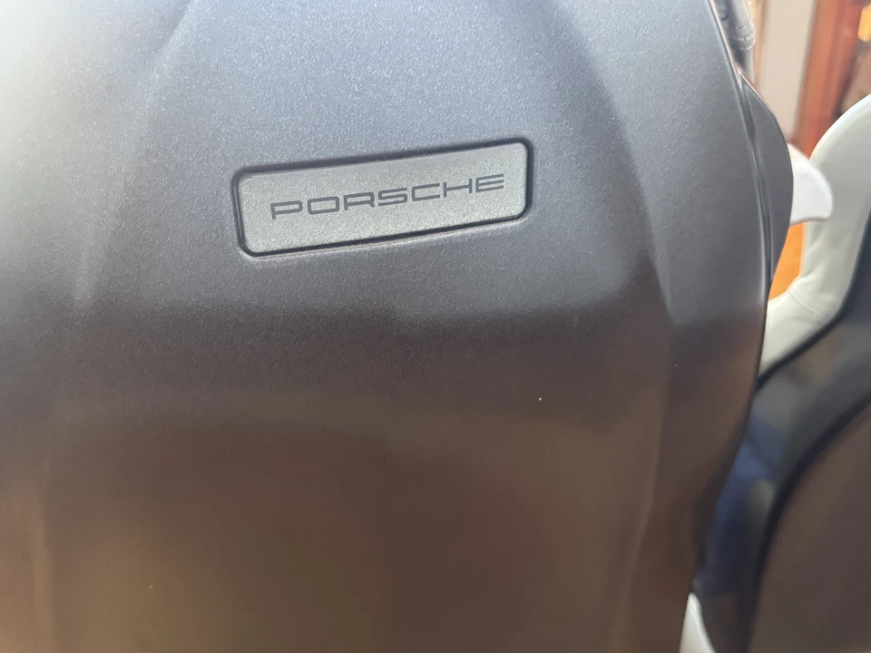 Parts & Memorabilia Seats & Interior - Image 16 of 19