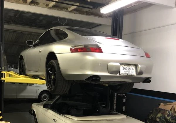 2003 Porsche 996 Carrera - Image 2 of 15