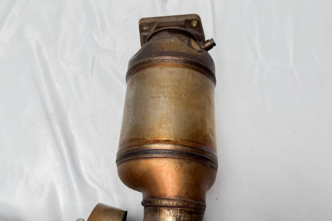 Parts & Memorabilia Mechanical Components - Image 3 of 4