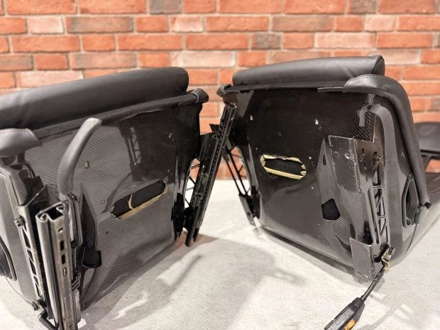 Parts & Memorabilia Seats & Interior - Image 3 of 4