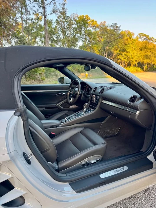 2019 Porsche 718 Boxster S - Image 4 of 10