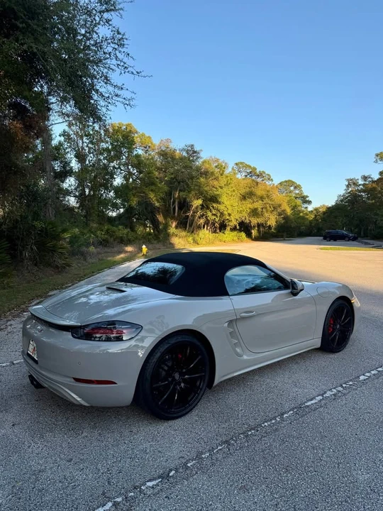 2019 Porsche 718 Boxster S - Image 9 of 10