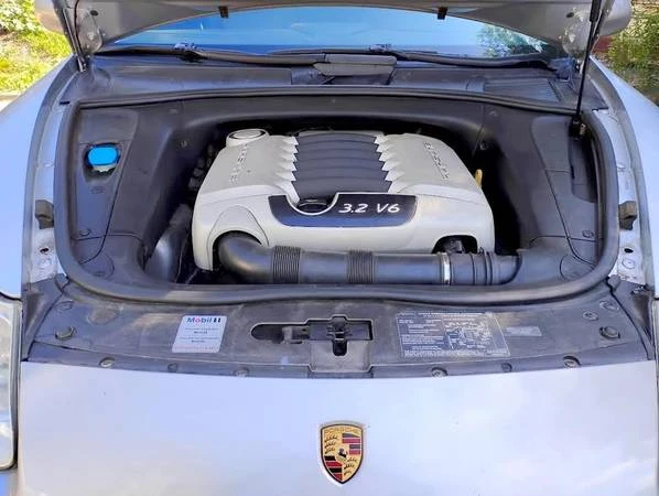 Porsche 955/957 Cayenne - Image 10 of 11