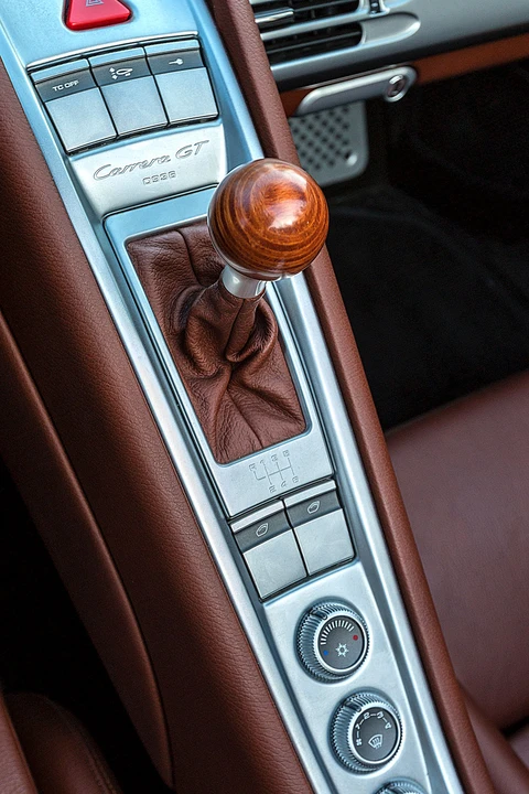 Porsche Carrera GT - Image 29 of 31
