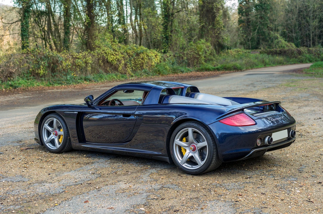 Porsche Carrera GT - Image 8 of 31