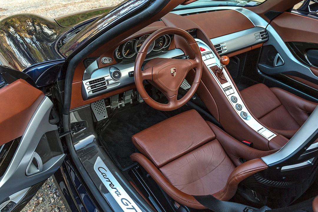 Porsche Carrera GT - Image 20 of 31