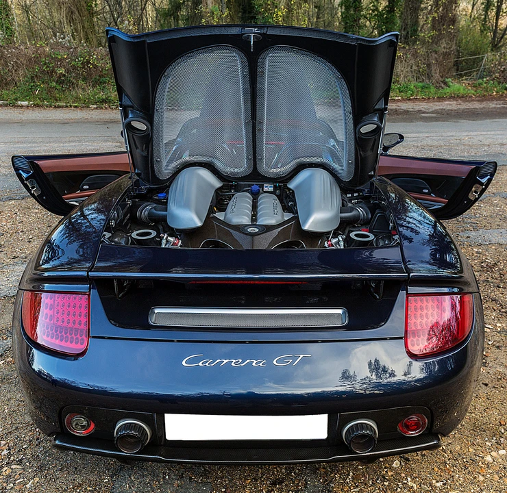 Porsche Carrera GT - Image 5 of 31