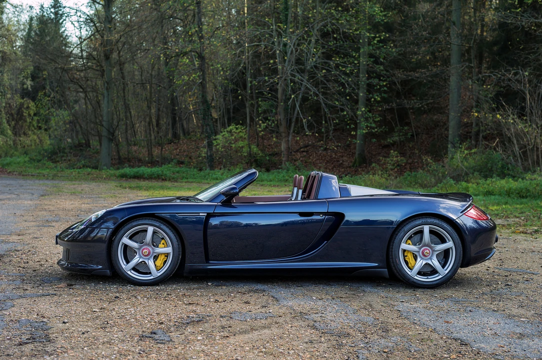 Porsche Carrera GT - Image 11 of 31